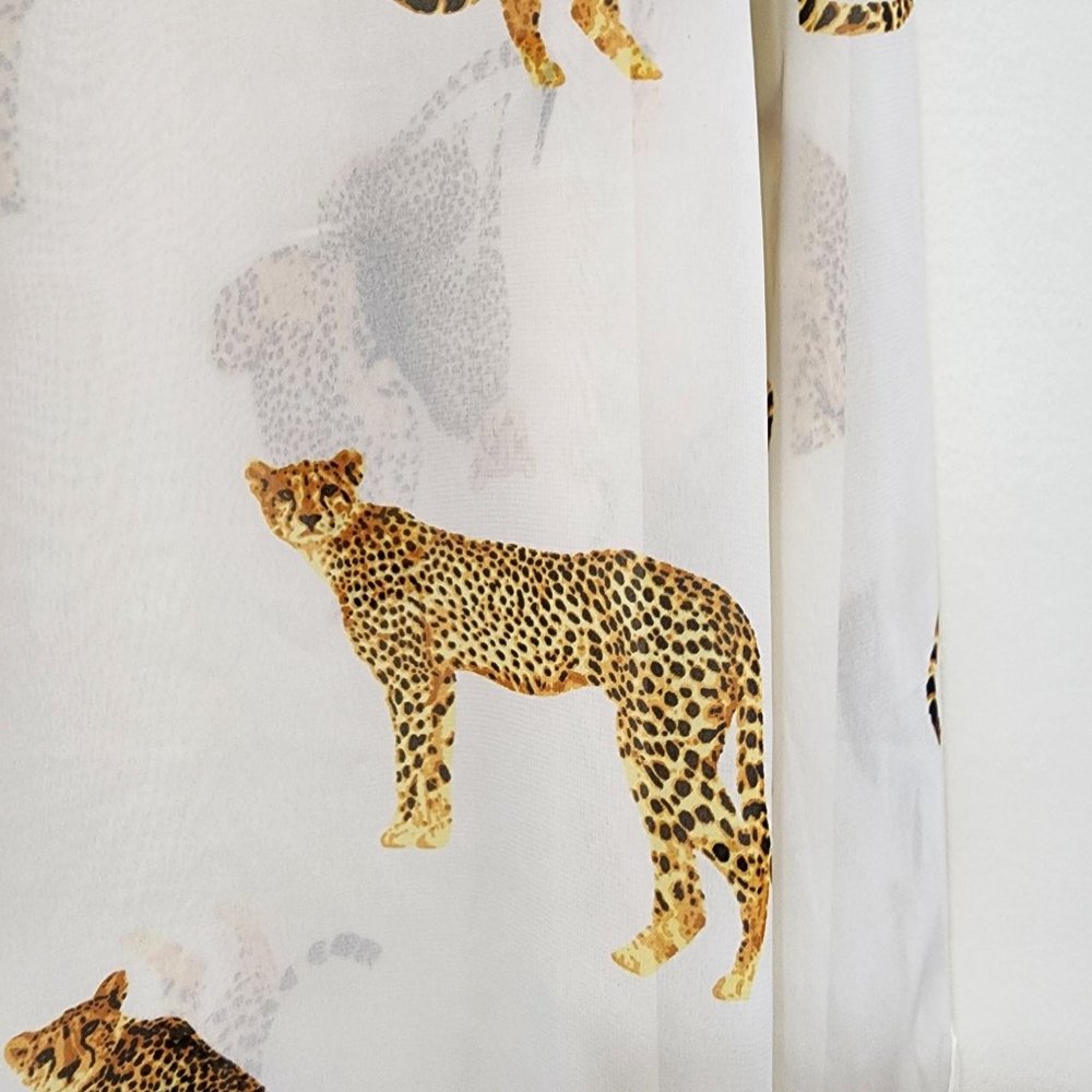 Forever 21 sheer cheetah cat print throughout long sleeve button front size S - Picture 4 of 8